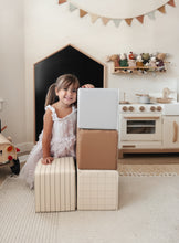 Carregar imagem no visualizador da galeria, Play Cubes Set Of 4 | Smoke