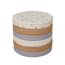 Cargar imagen en el visor de la galería, Large Step Cushions | Space