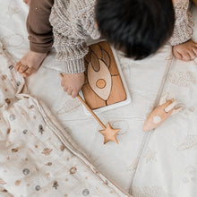 Laden Sie das Bild in den Galerie-Viewer, Crib Blanket | Space