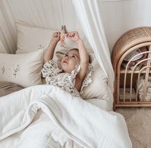 Laden Sie das Bild in den Galerie-Viewer, Crib Blanket | Powder