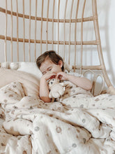 Laden Sie das Bild in den Galerie-Viewer, Crib Blanket | Space
