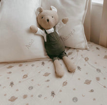 Laden Sie das Bild in den Galerie-Viewer, Crib Blanket | Space
