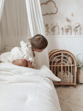 Laden Sie das Bild in den Galerie-Viewer, Crib Blanket | Powder
